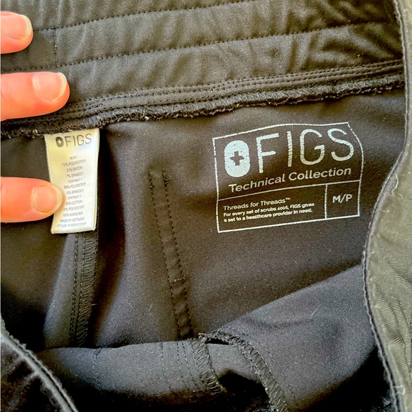 FIGS Jogger Scrub Pants - Medium/Petite - Picture 2 of 2